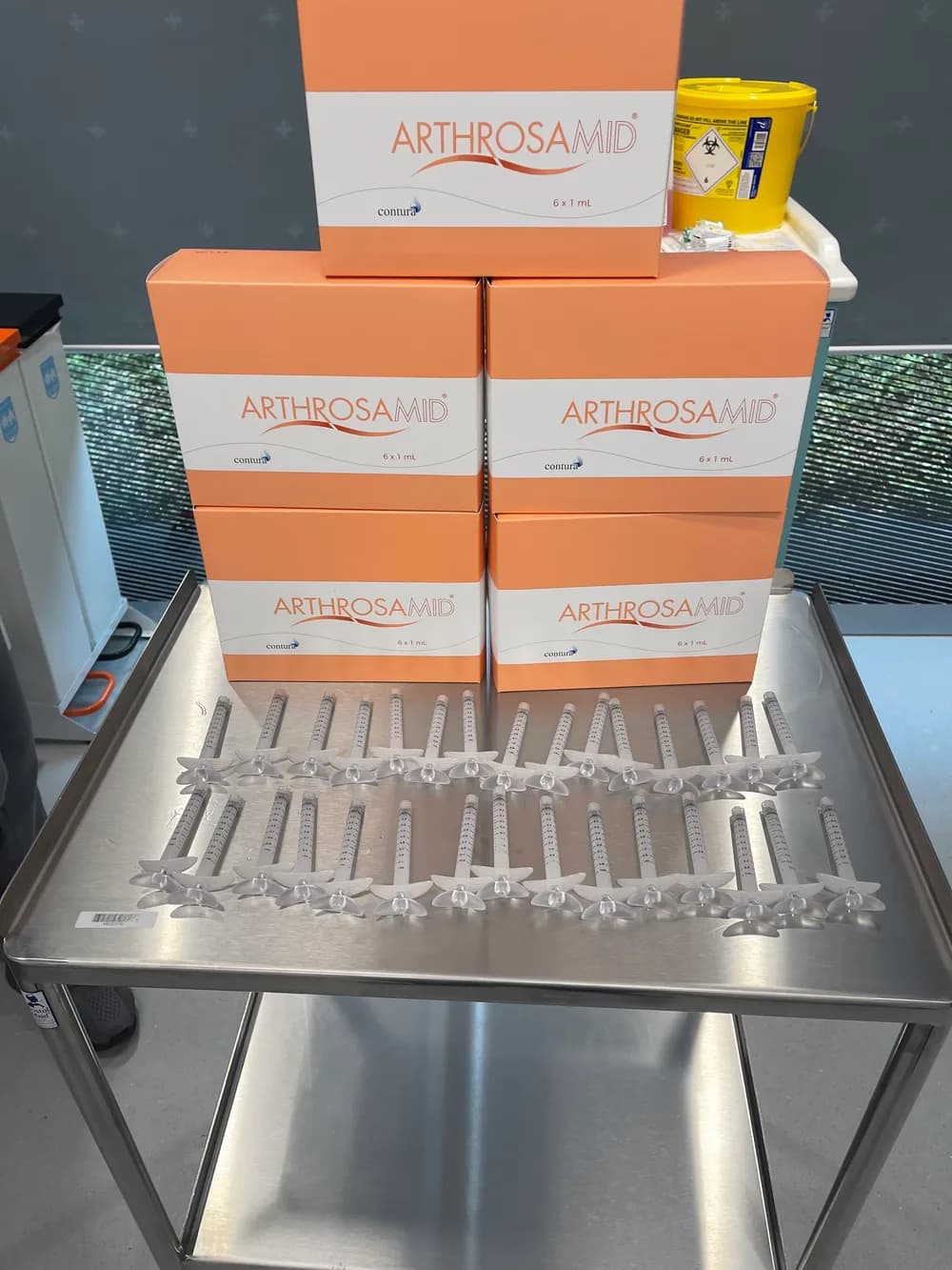 Arthrosamid boxes and syringes in the clinic